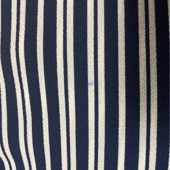 H&M off the shoulder blouse - size 8 - Picture 4 of 4